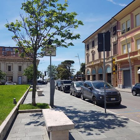 Historical Apartments By Seaside Viareggio Dış mekan fotoğraf