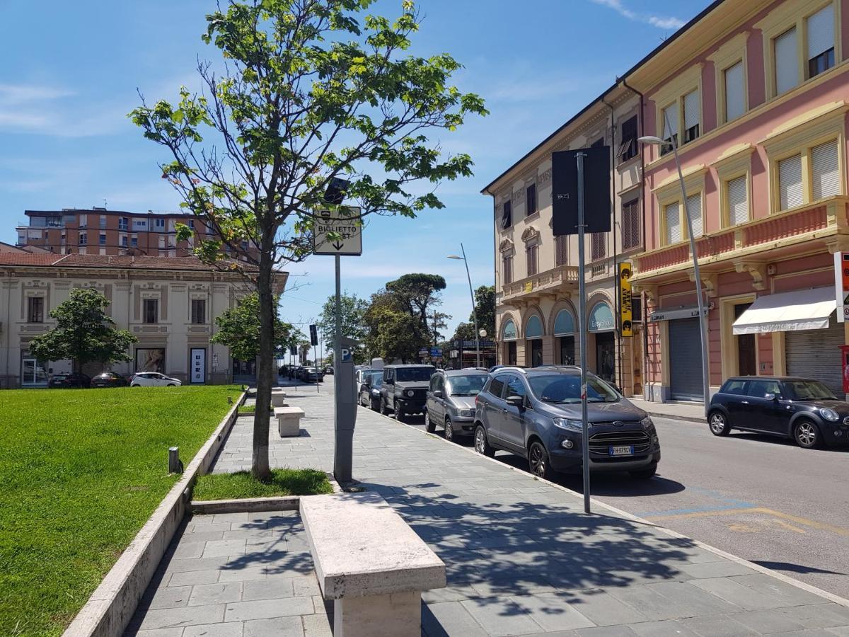 Historical Apartments By Seaside Viareggio Dış mekan fotoğraf